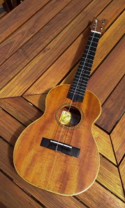 Ribbon striped Mahogany Ukulele by Jay Rosenblatt Luthier © Jay Rosenblatt
