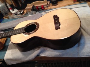 Adirondak "Red Spruce" soundboard on parlor guitar by Jay Rosenblatt © Jay Rosenblatt